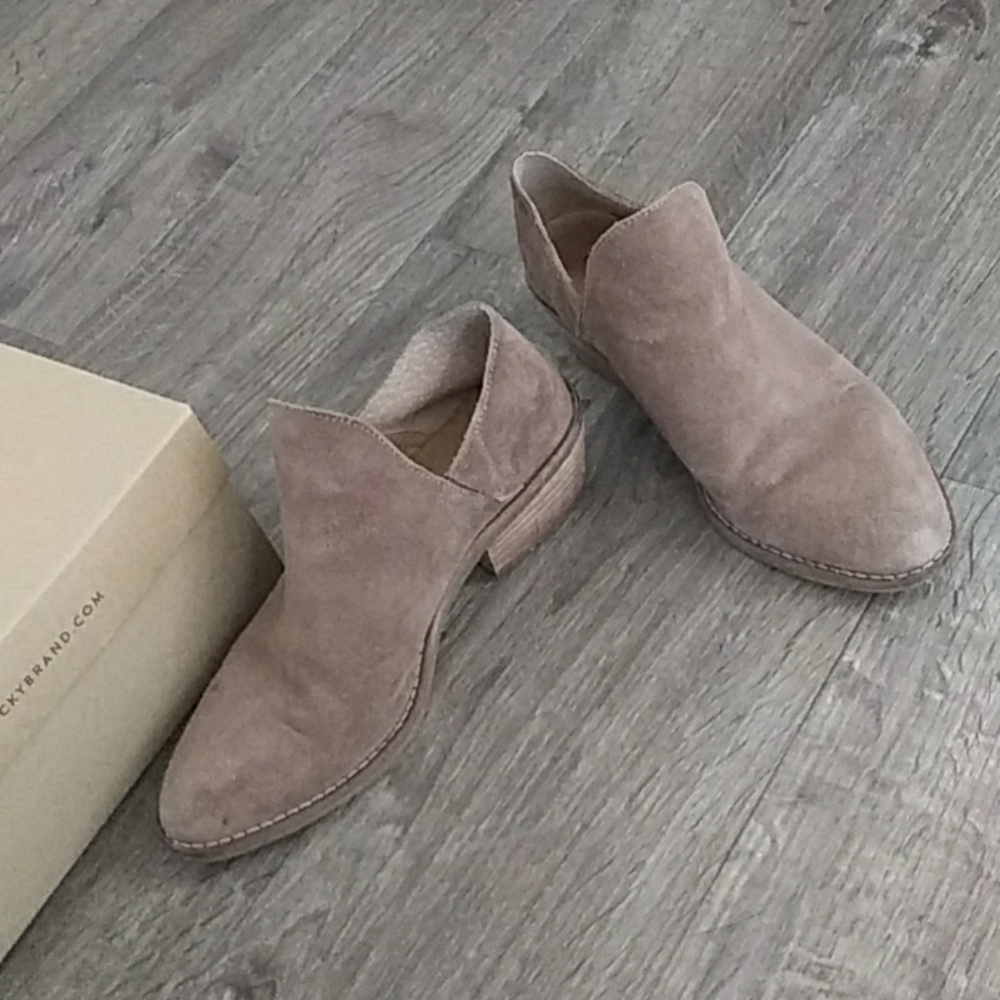 Oiled Suede Shoes (Ankle Boots?)